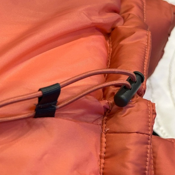 NWT - Columbia Women's Puffect™ Color Block Jacket - Picture 12 of 12